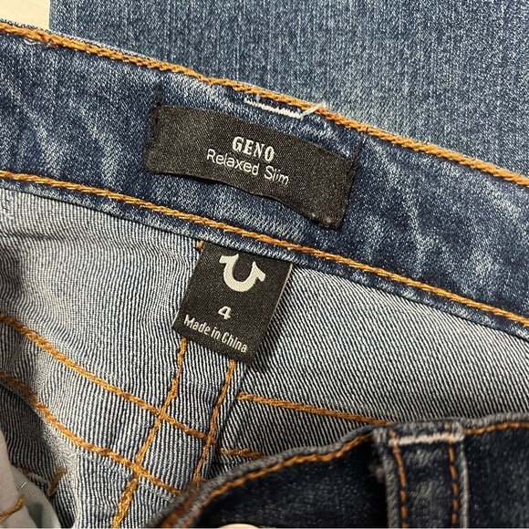 True Religion“Geno Relaxed Slim” Size 4 Kids Denim Jeans NWOT Embroidered - Picture 5 of 8